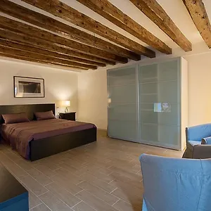 https://ca-moretta.hotelinveneto.com