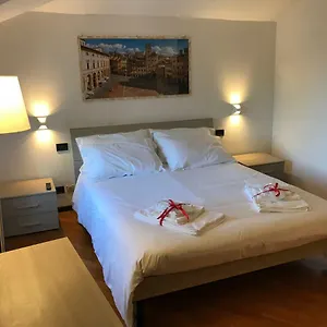 https://san-clemente-house.it-tuscanyhotel.com